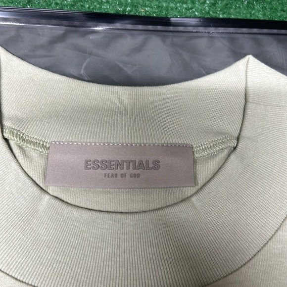 Fear of god essentials Seafoam tee size M - Picture 3 of 5
